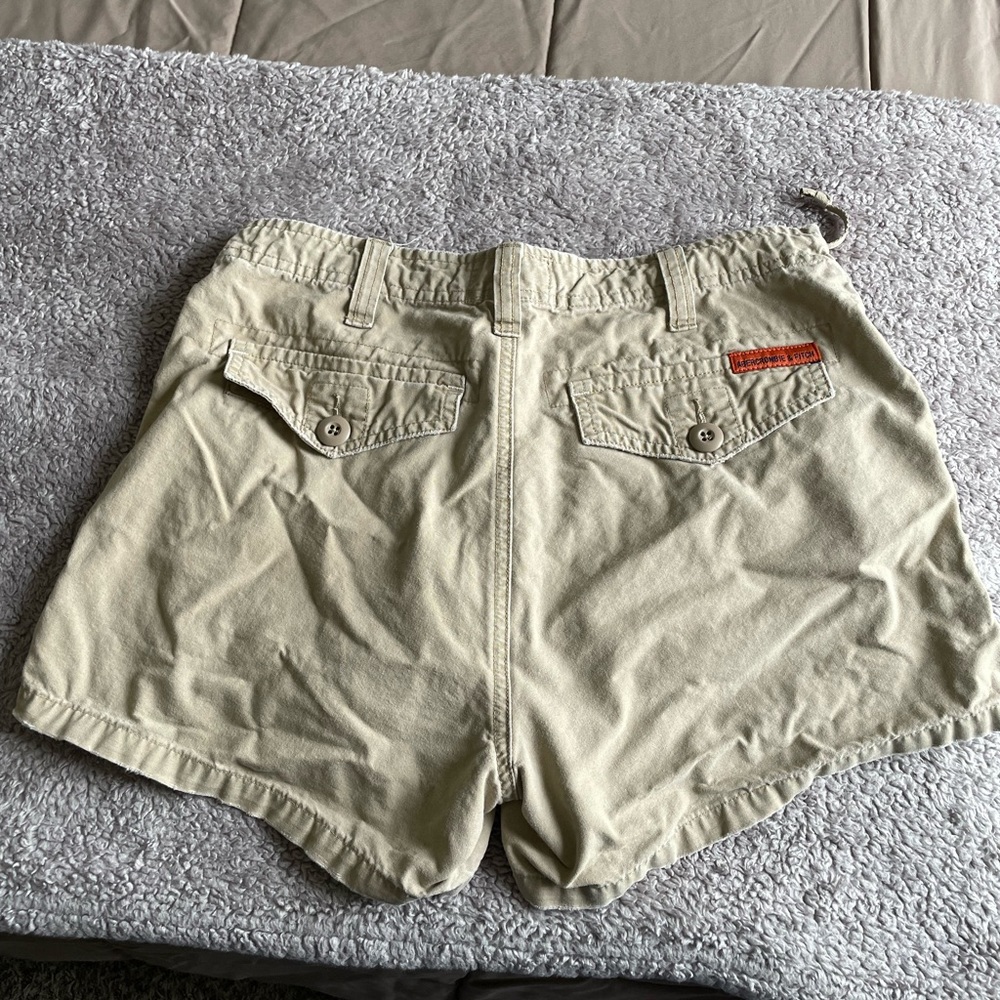 Women’s Abercrombie and Fitch khakis shorts